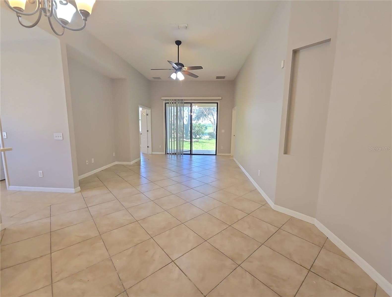 5201 SUNSET CANYON Drive – photo 3