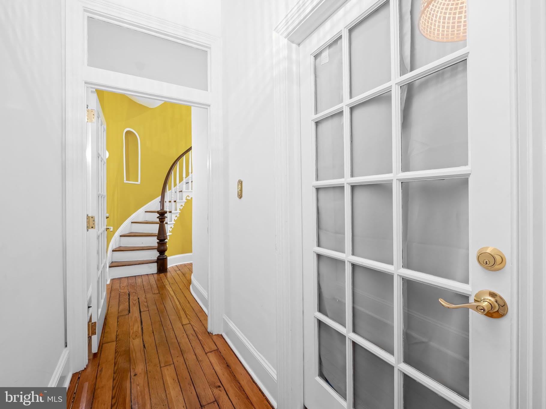 1427 BOLTON Street – photo 4