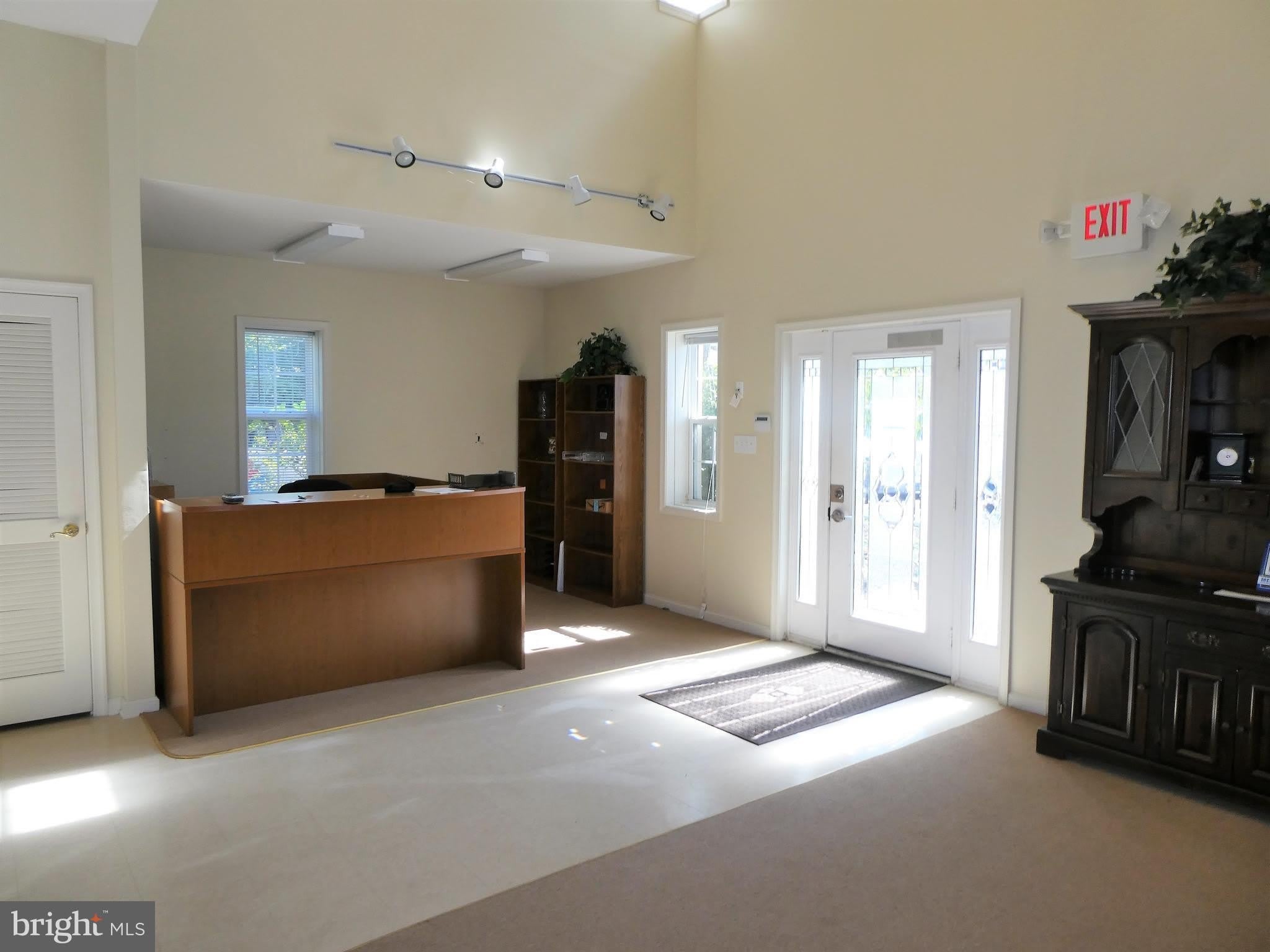 335 Evesham Avenue – photo 4