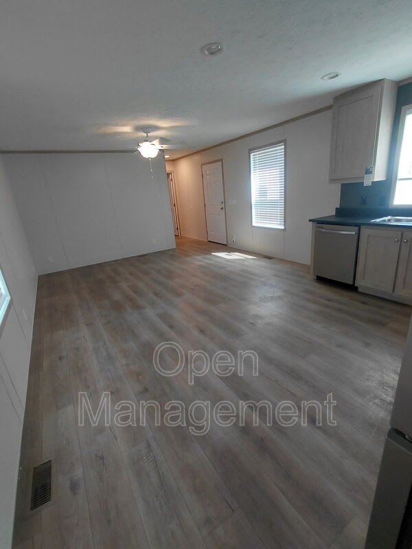 235 Kathy Circle – photo 2