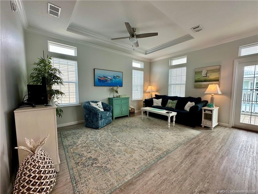 352 Ne Starboard Drive – photo 4