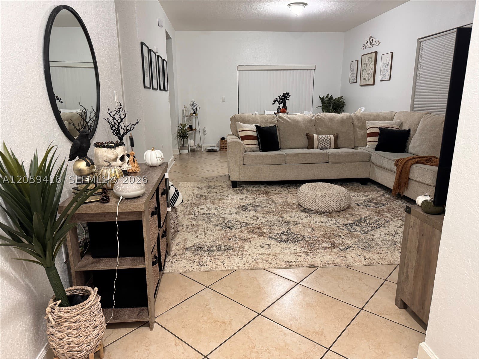 3175 NE 4th St – photo 2