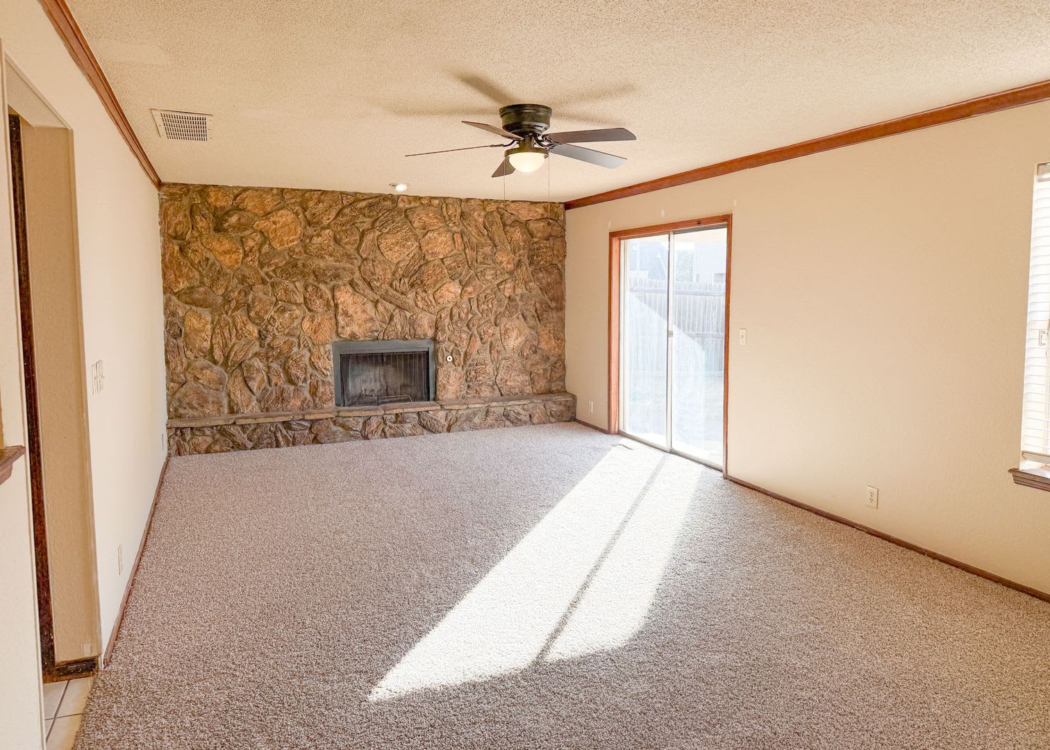 MOVE IN SPECIAL – photo 3