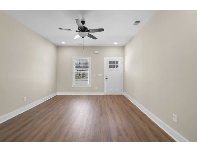 1004 Oak Street – photo 4