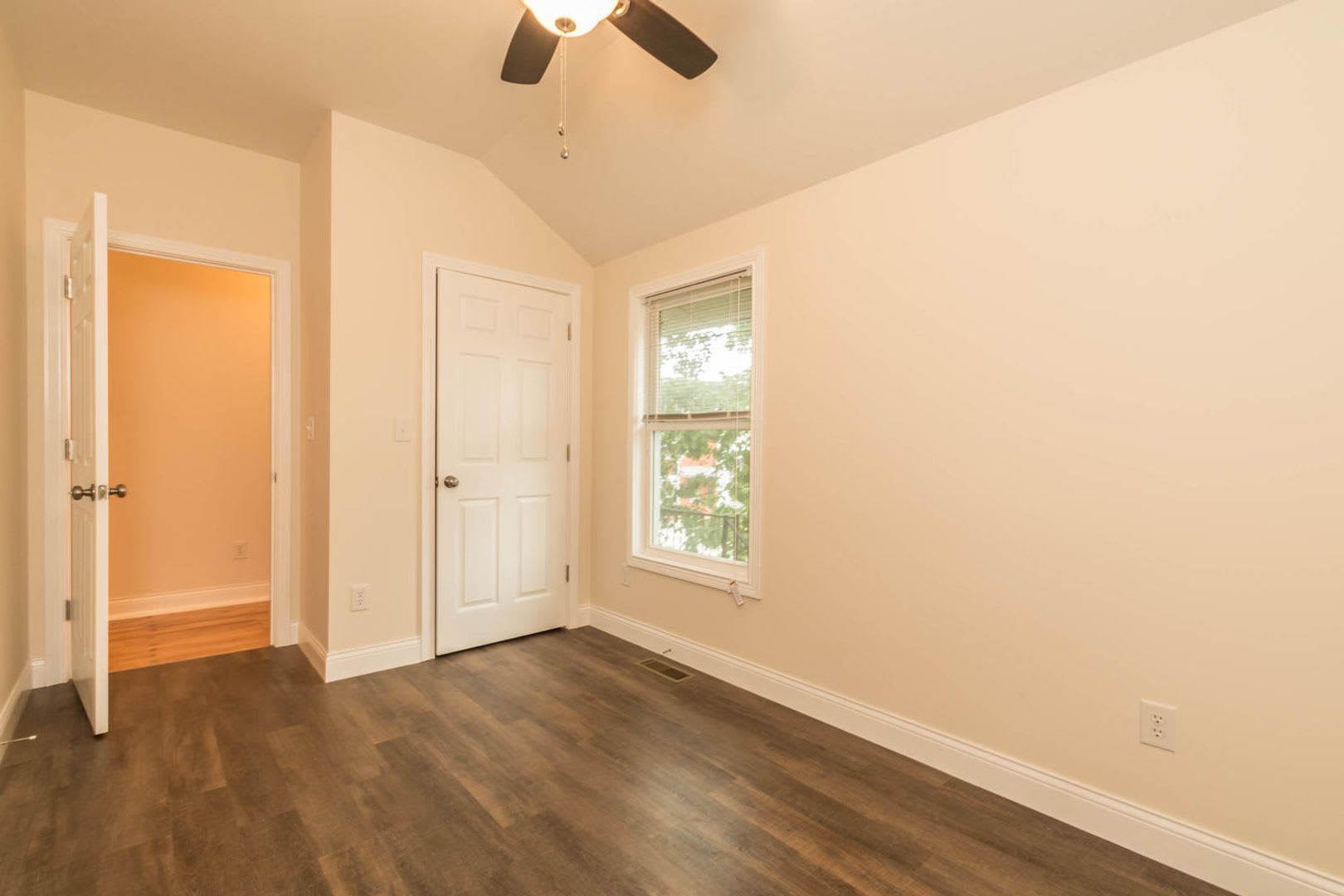 211 N Madison – photo 4