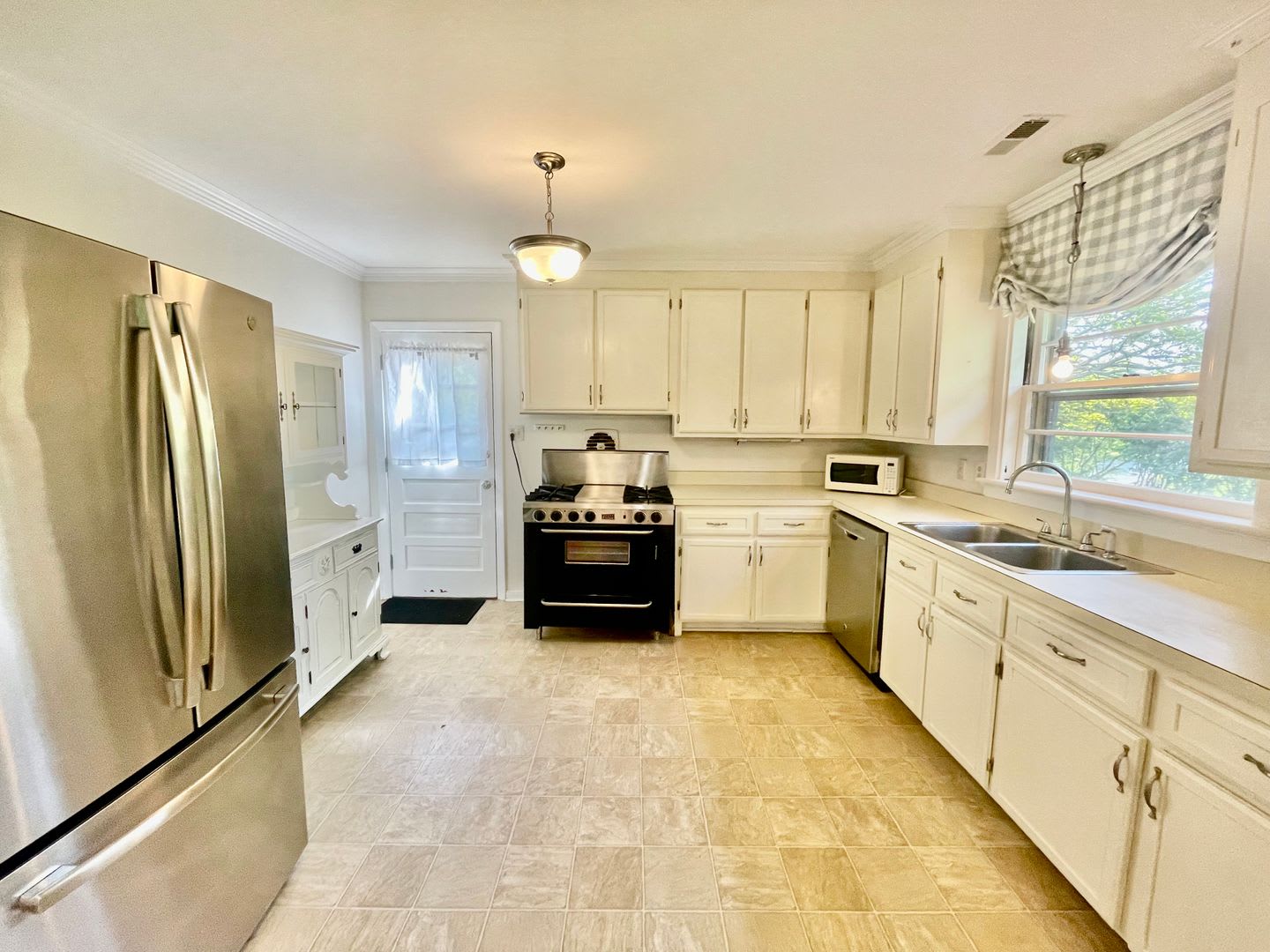 2306 Larkwood – photo 4