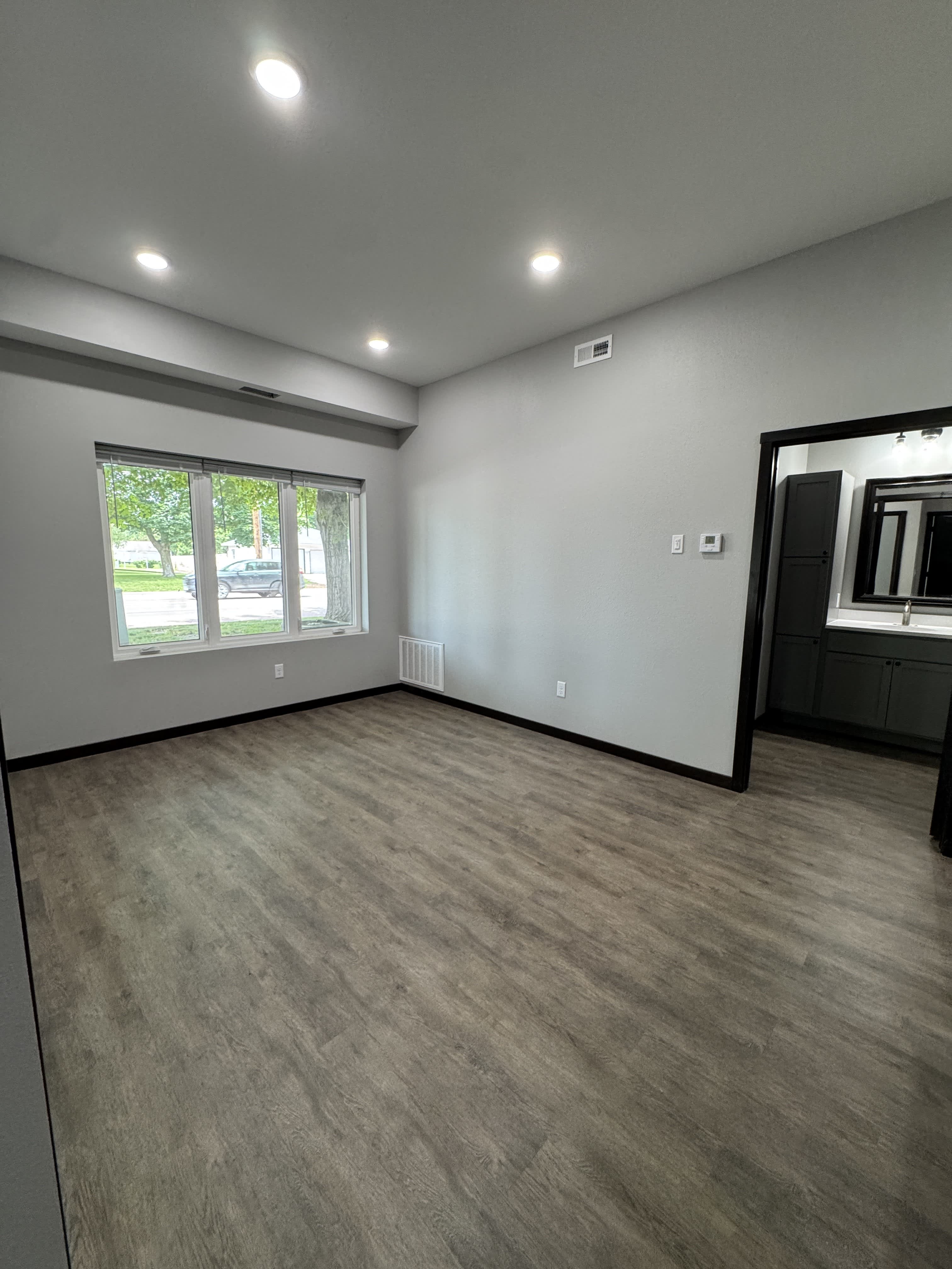 520 6th St – photo 4