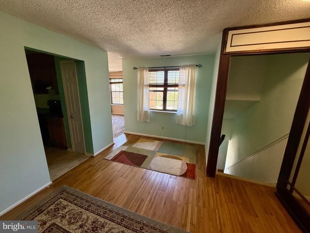30 HOPKINSON COURT – photo 4