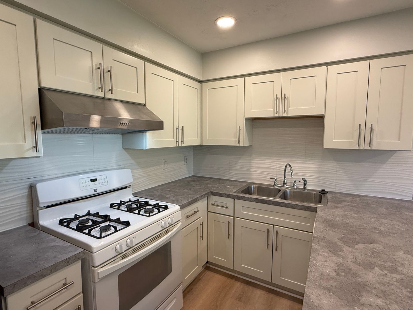 Updated Townhome in Coon Rapids!! 3bed/2bath – photo 2