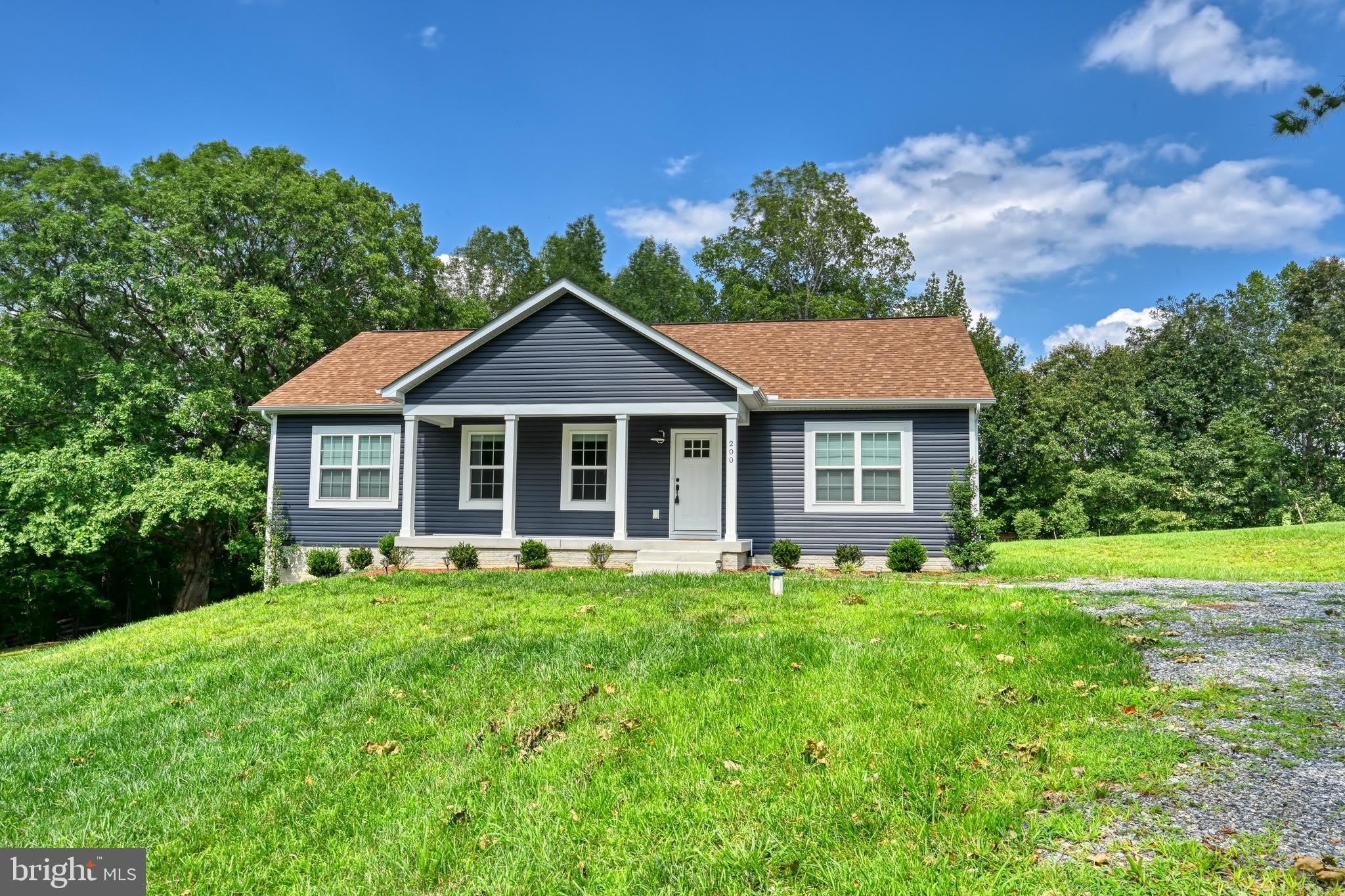 200 SECLUSION SHORES Drive – photo 2