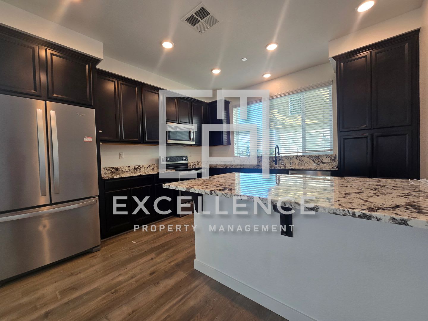 3/2.5 3 Story Townhouse with Solar – photo 3