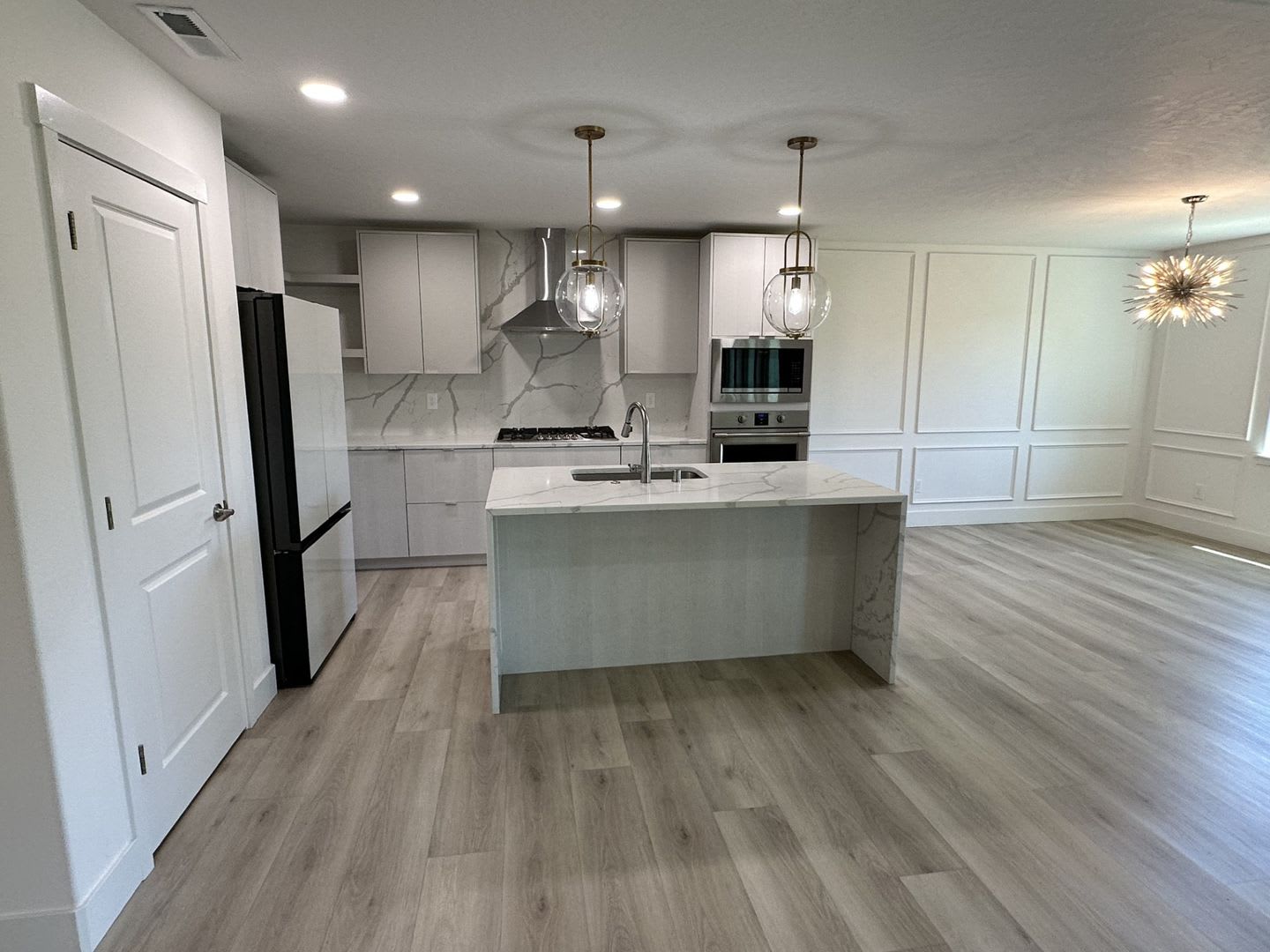Stunning 4-Bedroom Home with Breathtaking Pasture Views for Lease – 1,990 sq ft – photo 5