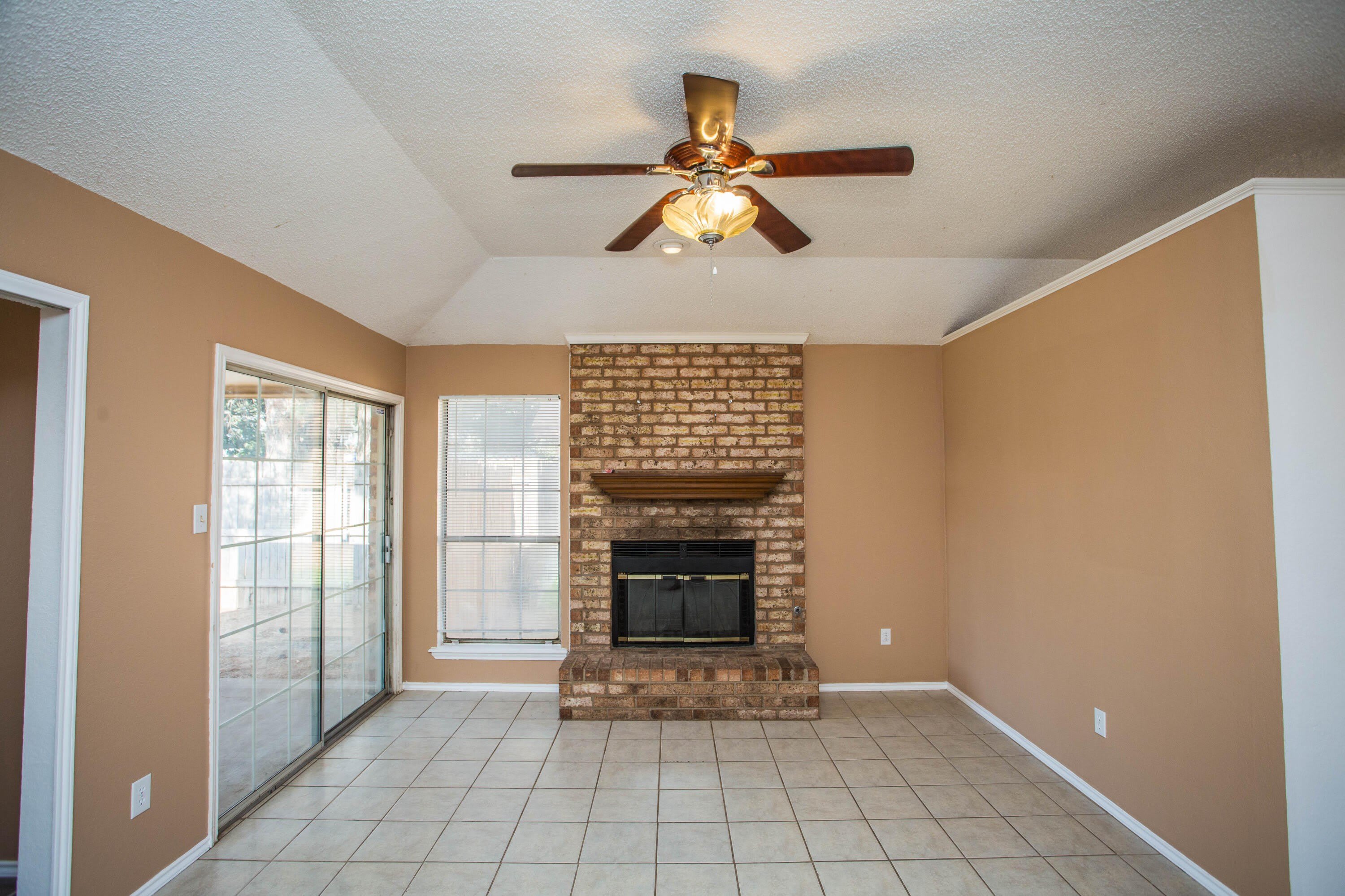 2212 85th Street – photo 3