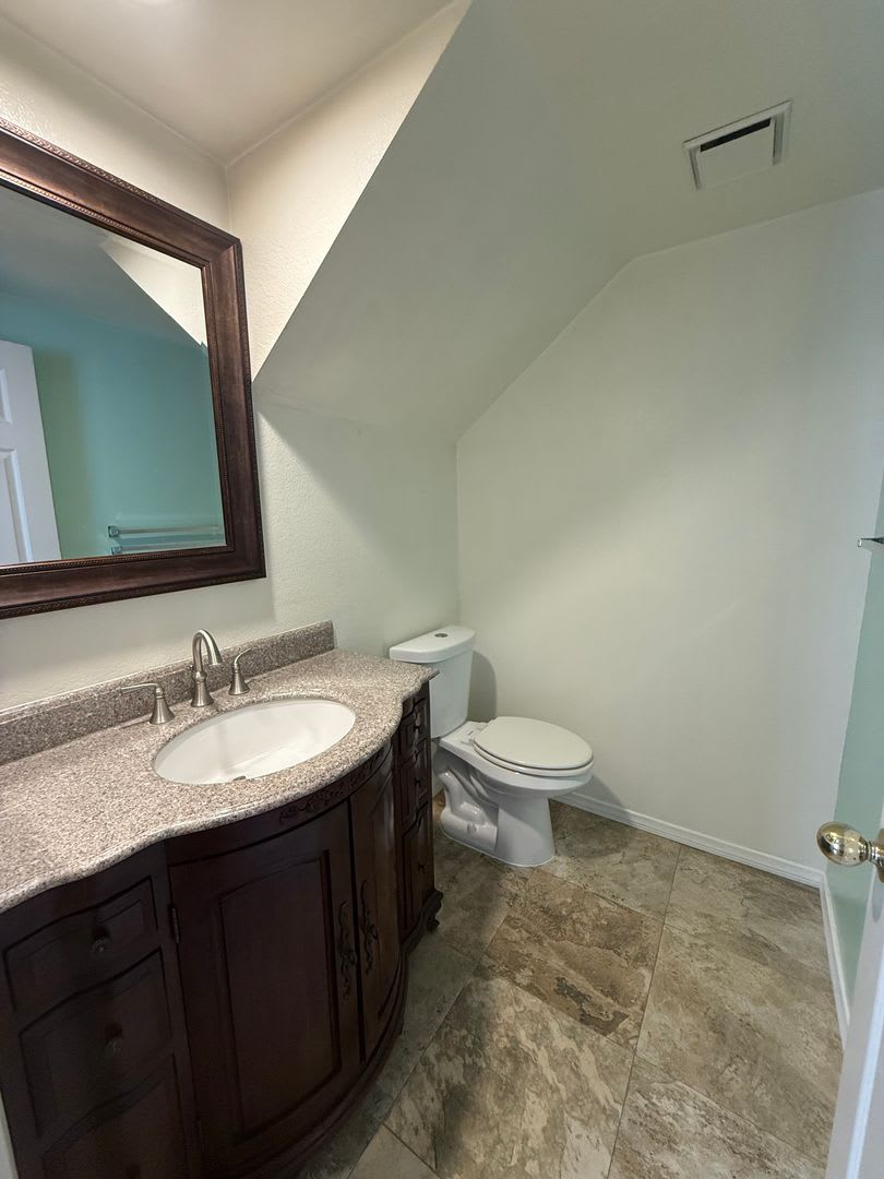 3 bedroom, 2 1/2 bath single-family home in a wonderful neighborhood – photo 5