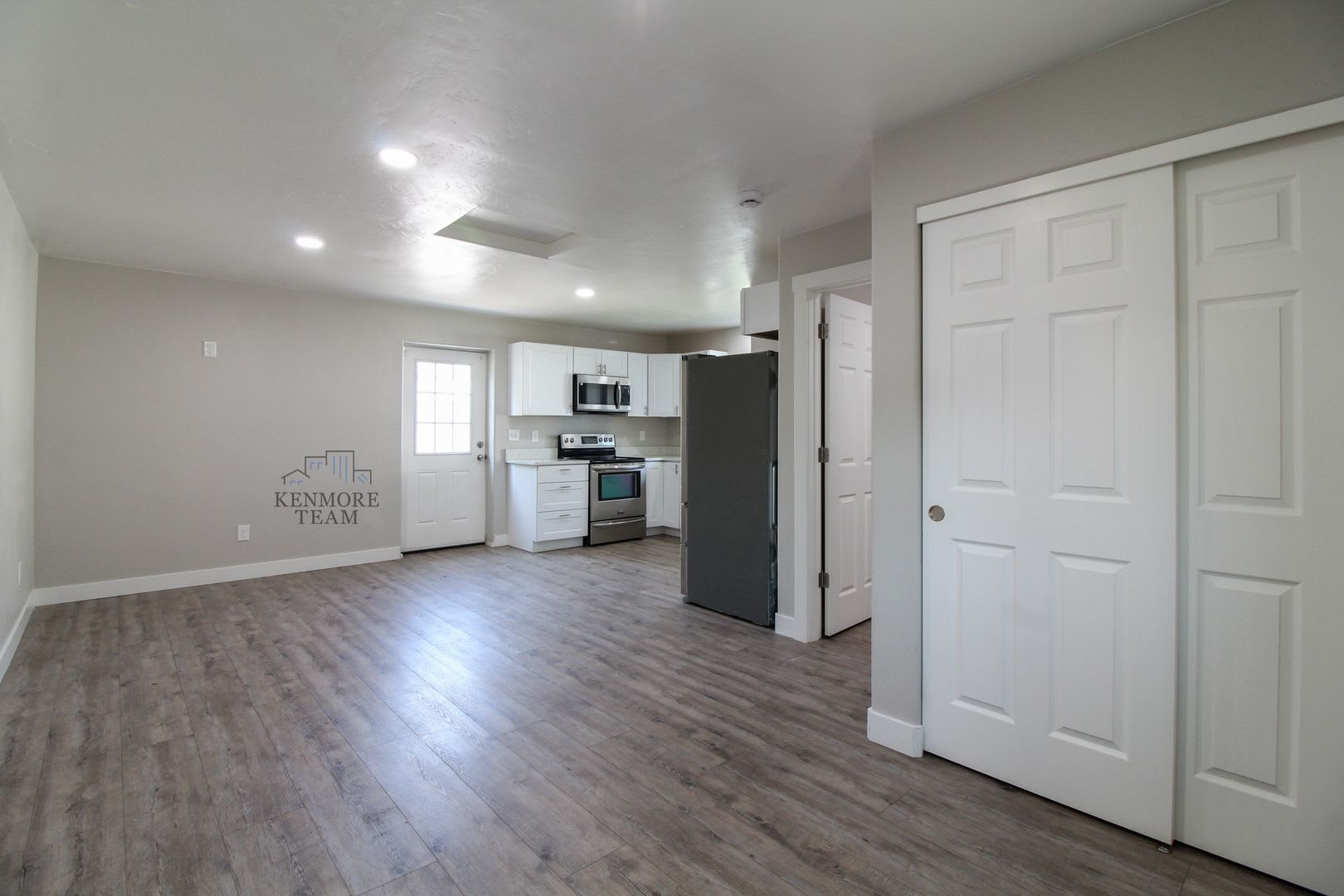 Updated Studio Home in Pasco – photo 5