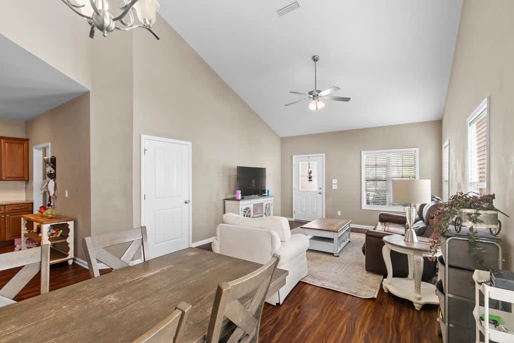121 Heyward Dr – photo 5
