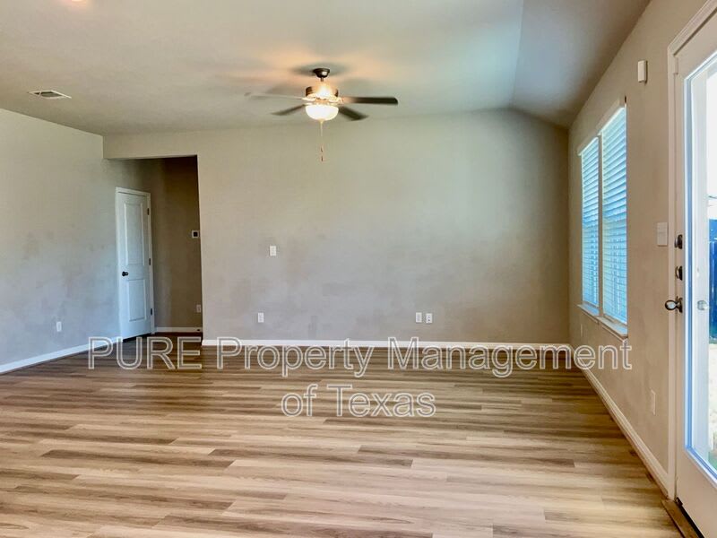 1013 Otello Way – photo 5