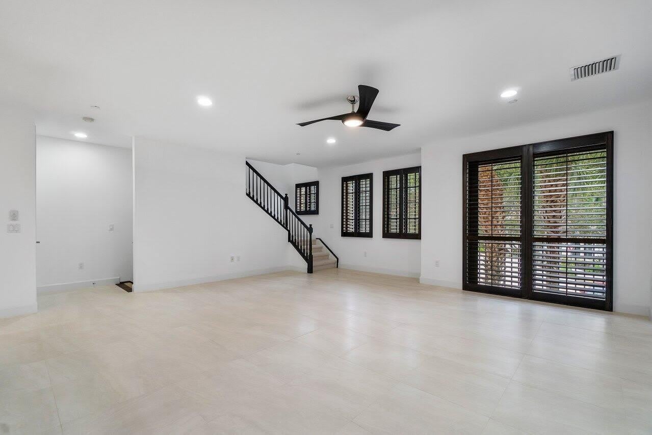 4886 Nw 16Th Avenue – photo 5