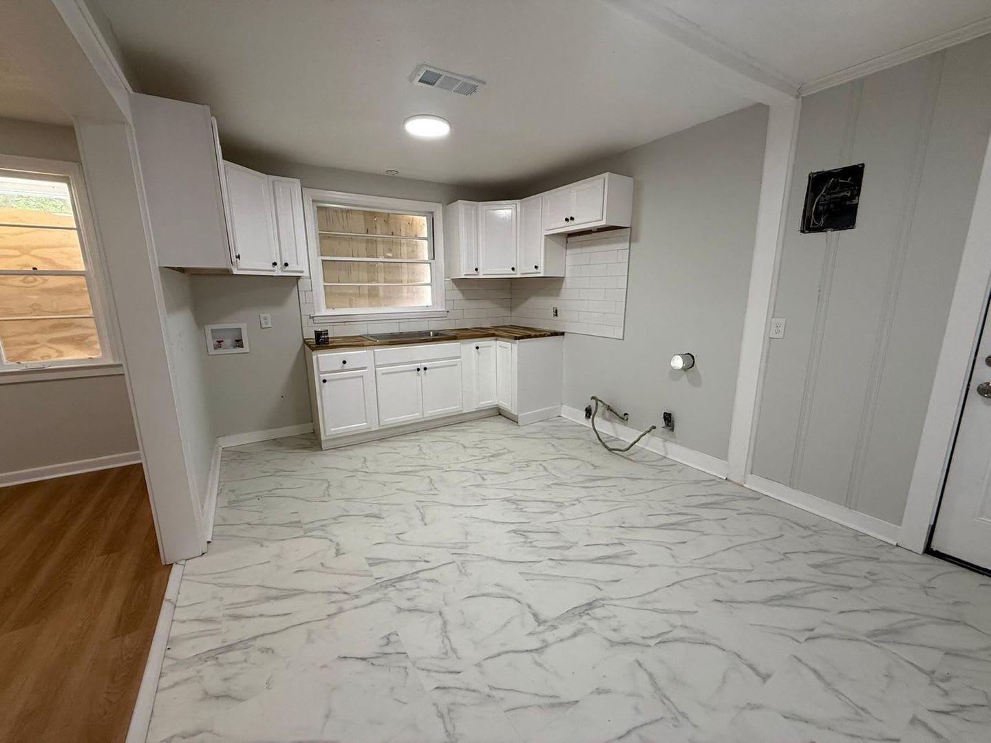 For Rent! 4 Bedroom Home! – photo 2