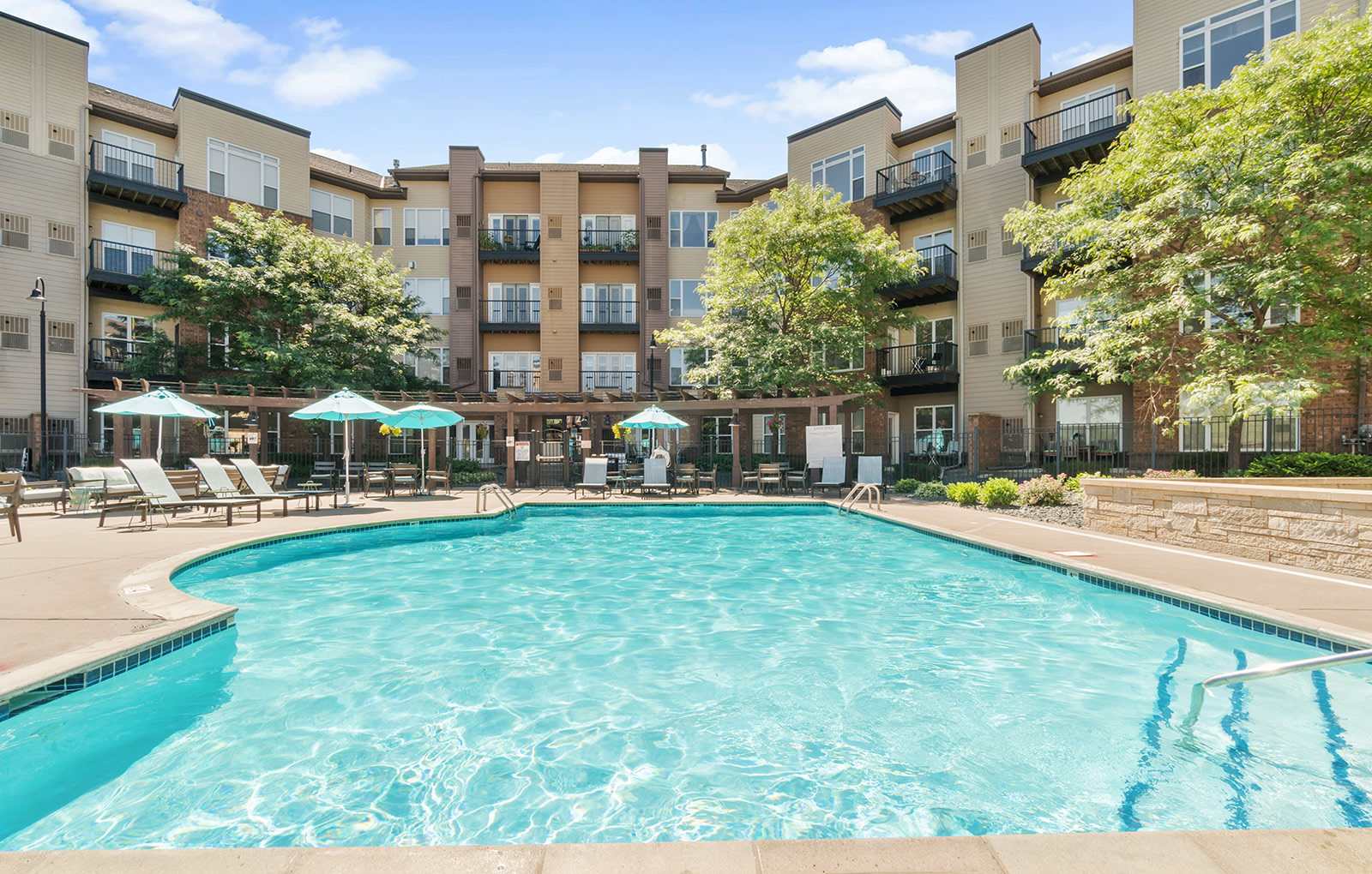 The Landings at Silver Lake Village – photo 2
