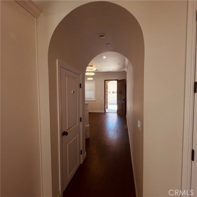 4847 Glickman Avenue – photo 5