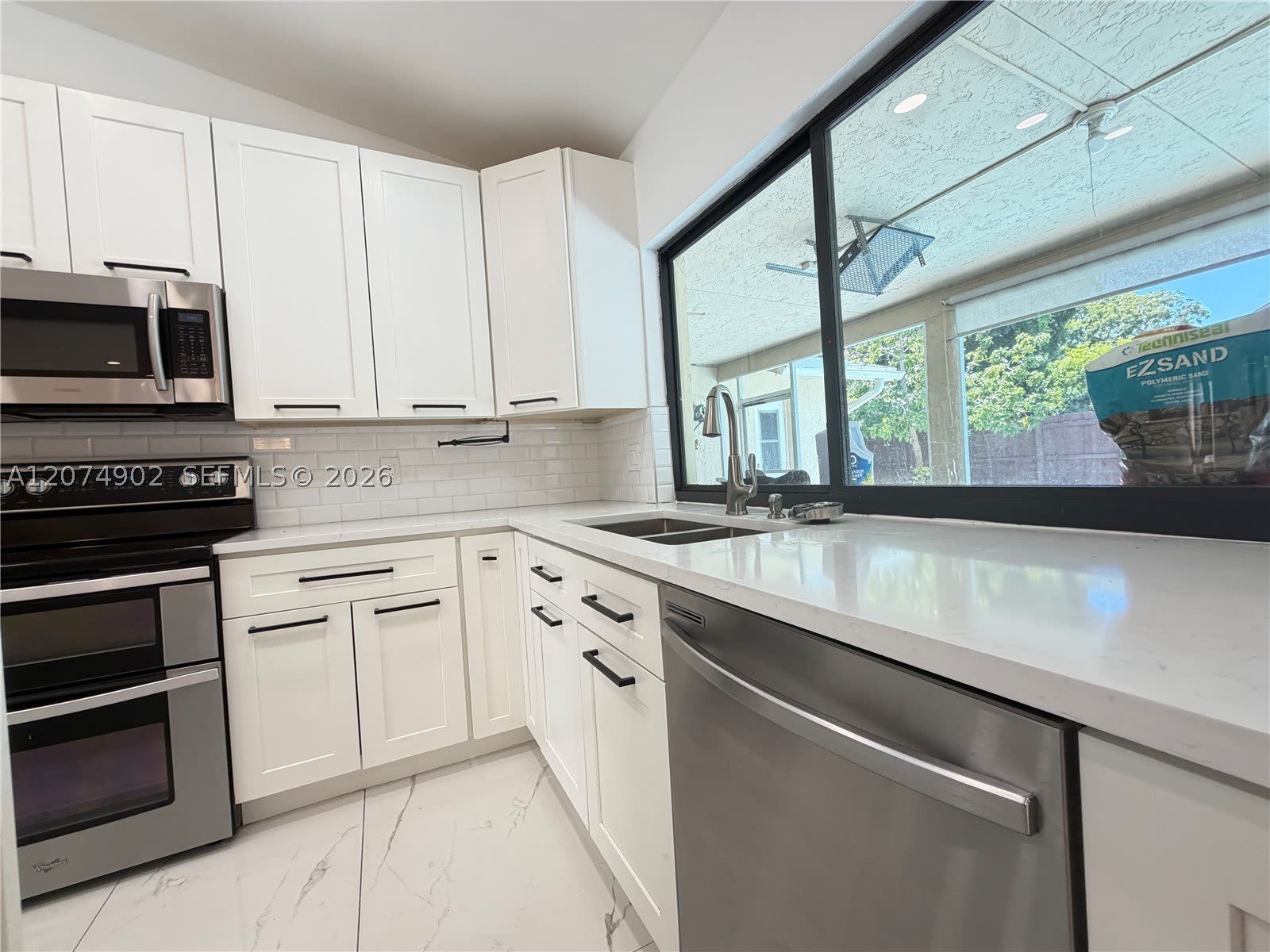 20888 Sugarloaf Ln – photo 3