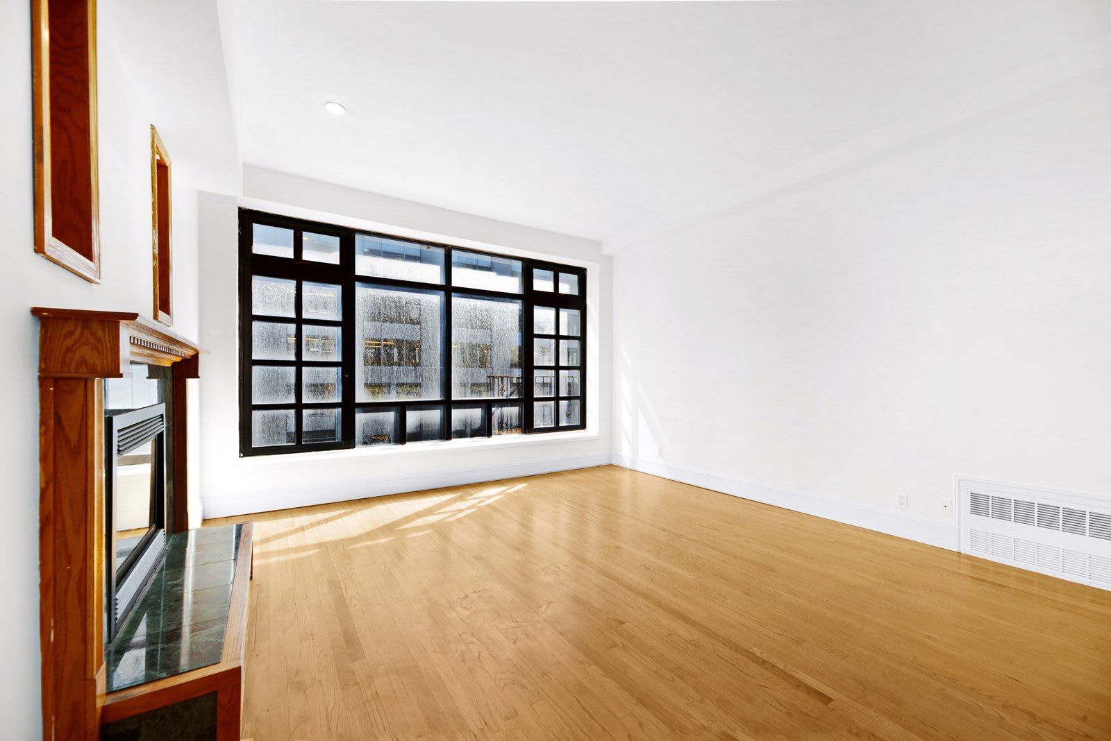 143 E 57th St – photo 2