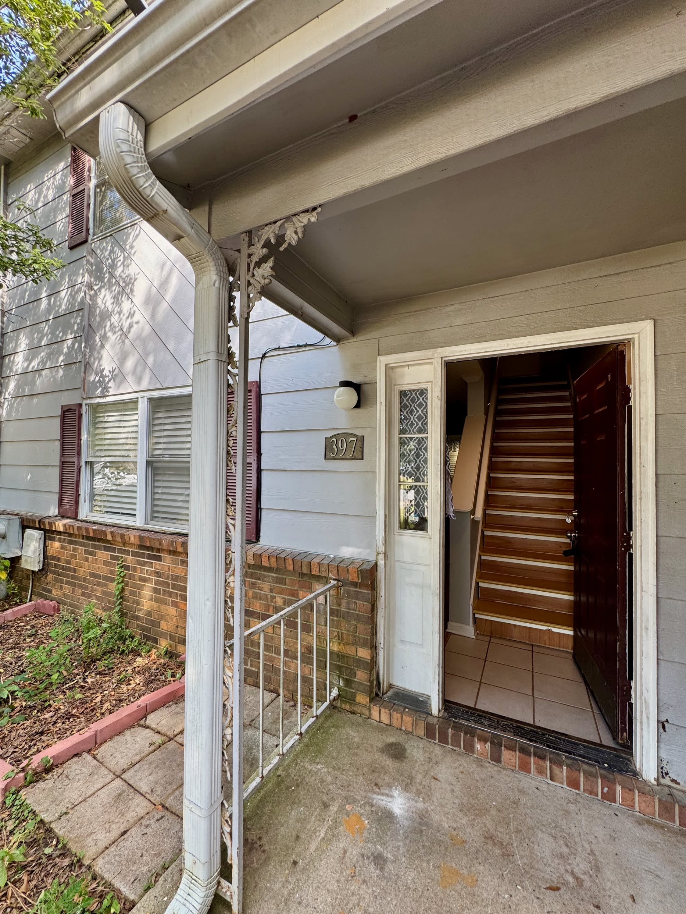397 Oakland Road – photo 1