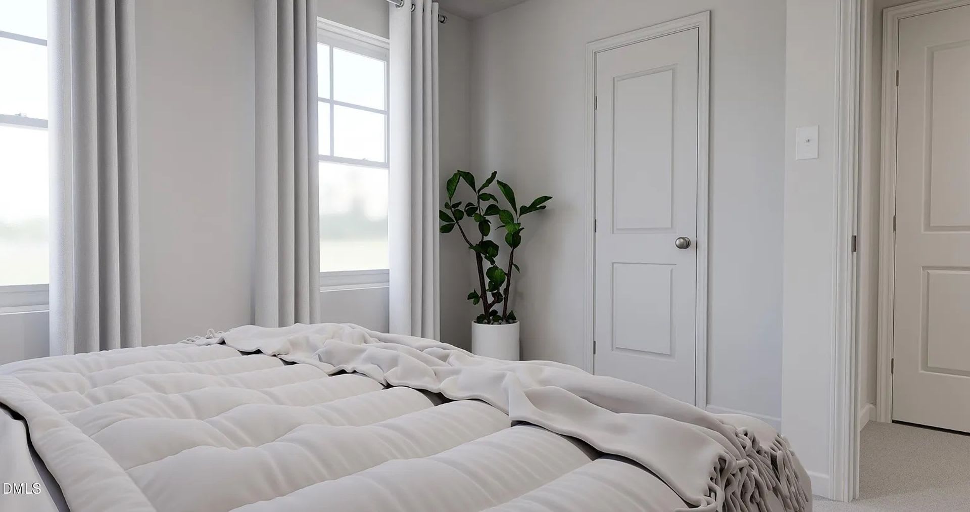 Room in 3 Bedroom Home in Durham – photo 2