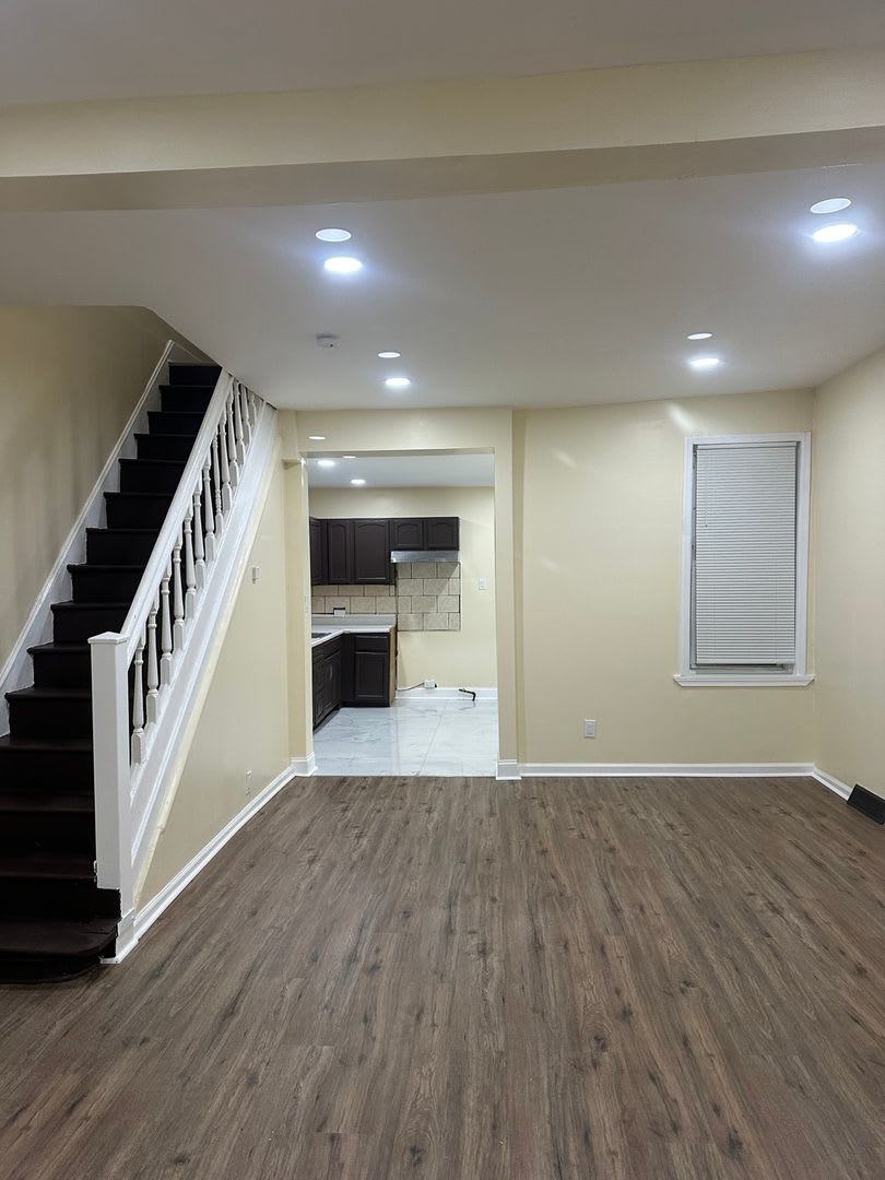 Charming 3BR House in Darby – photo 2