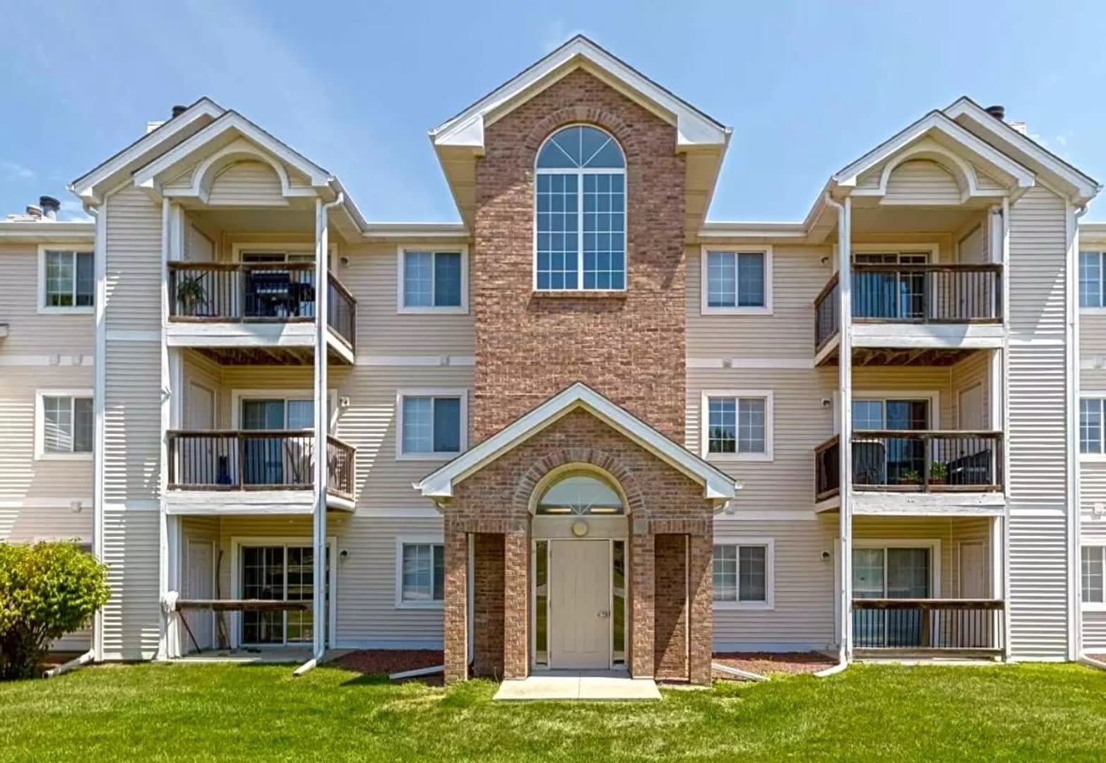 Westbrooke Apartments – photo 2