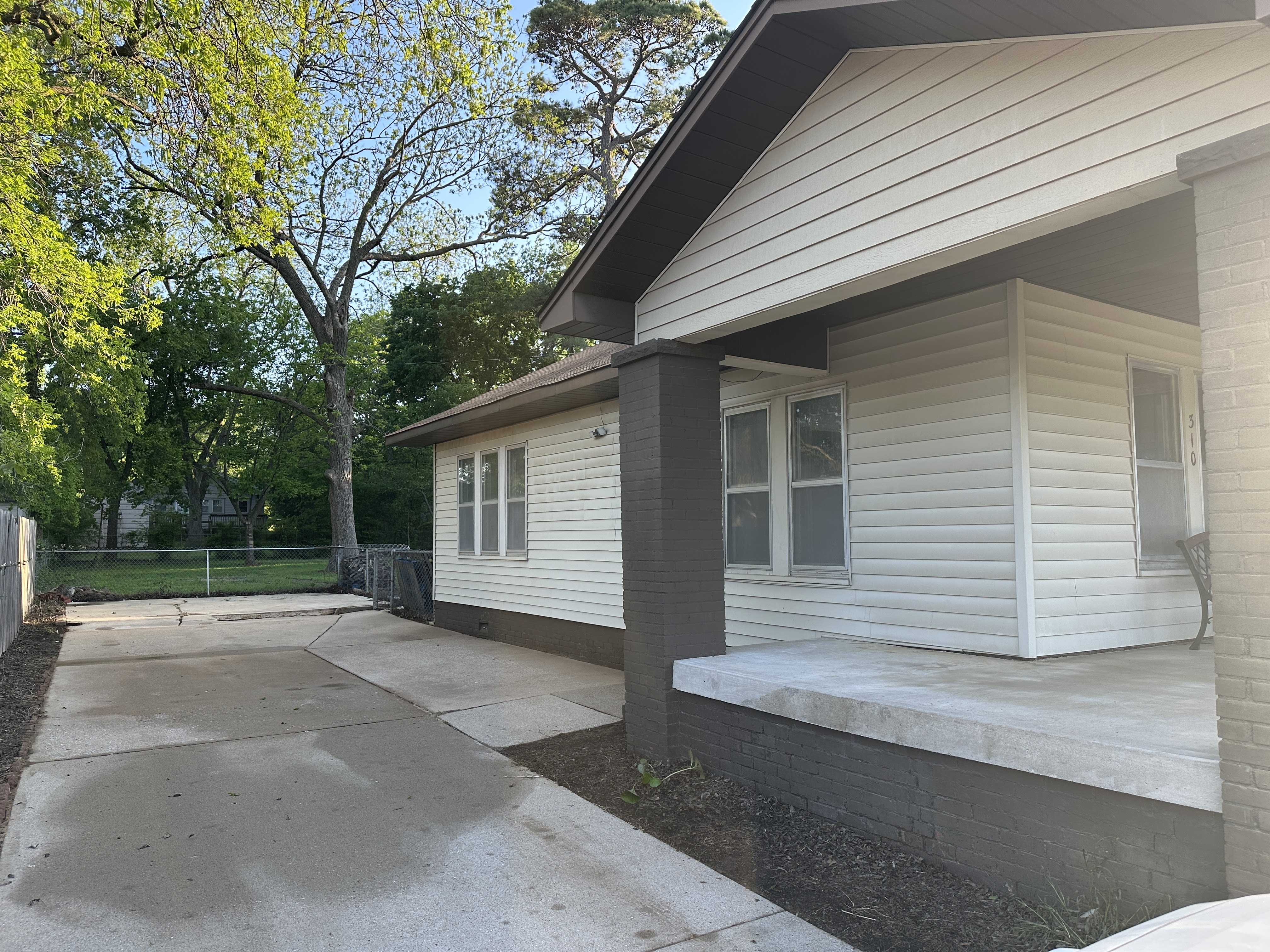 310 12th Avenue Nw – photo 3