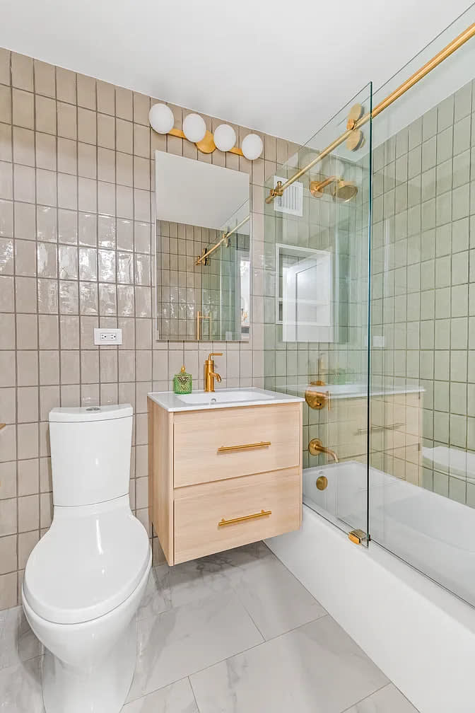 212 Thompson St Apt 4H – photo 2