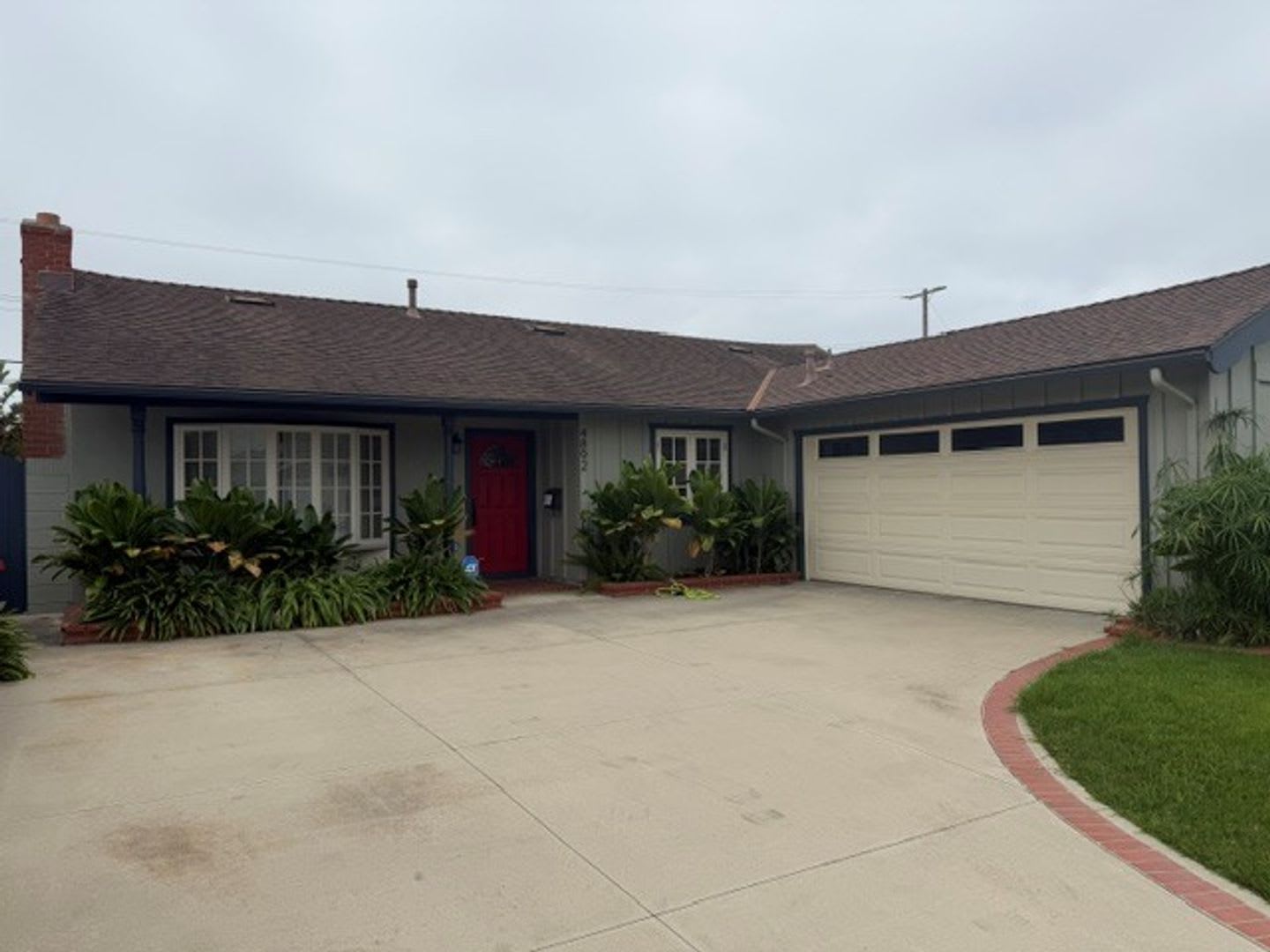 4 Bedroom 3 Bath Home With Family Room – photo 3