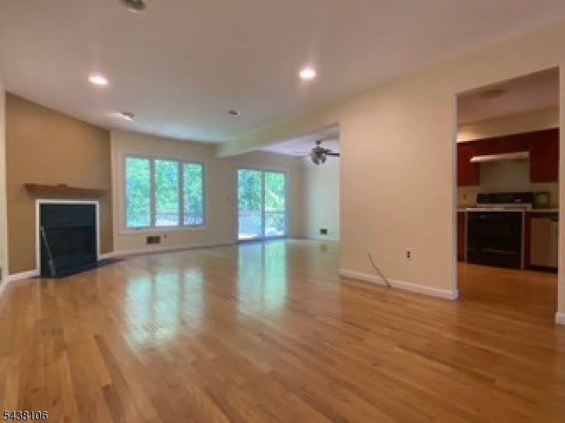 8 Stockton Ct – photo 2