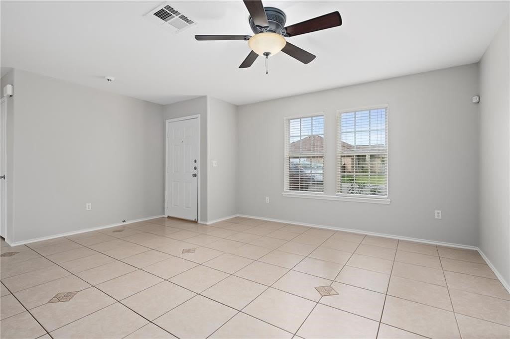 426 Oak Harbor Drive – photo 5