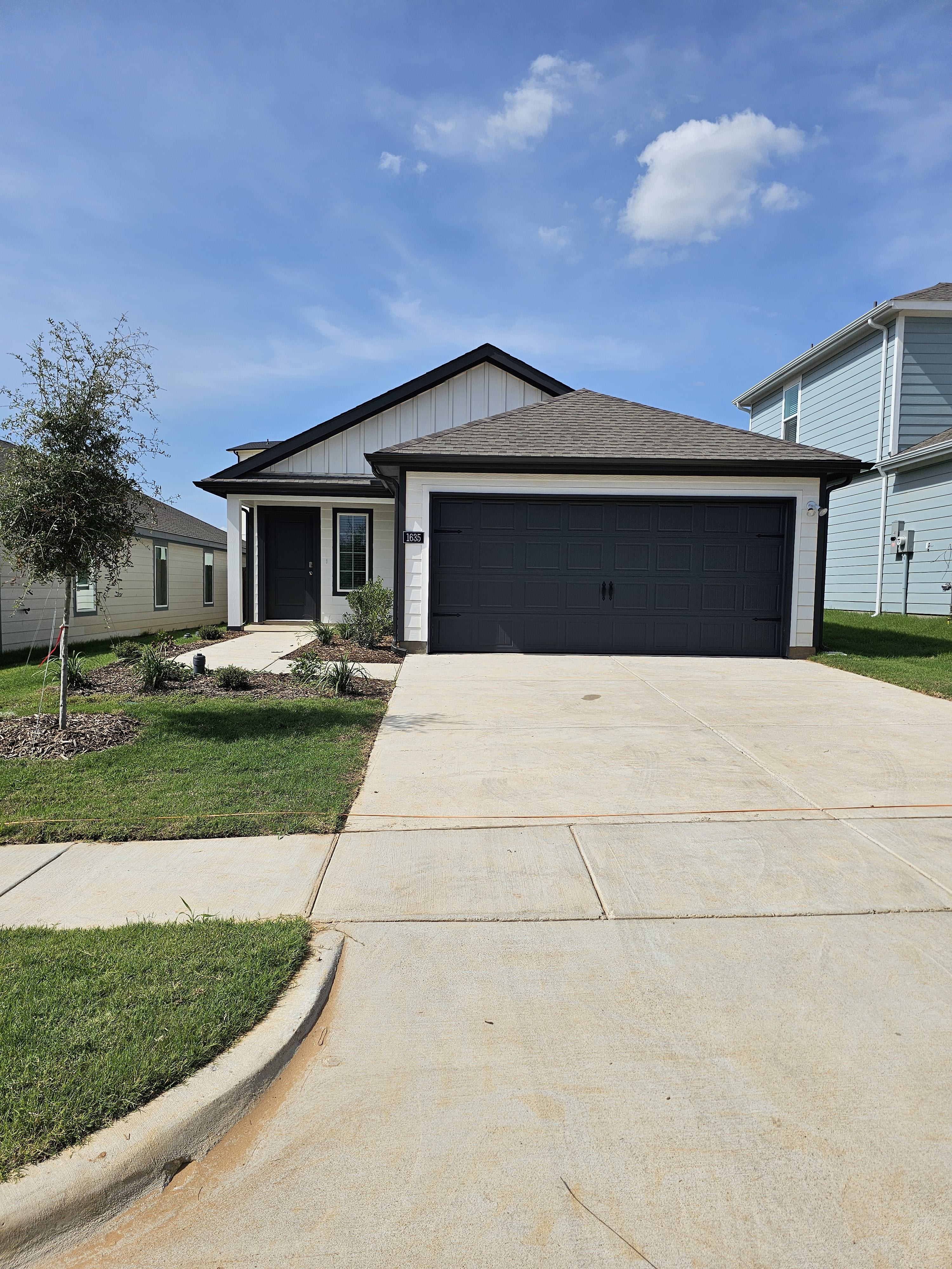 1635 Blaire Drive – photo 1