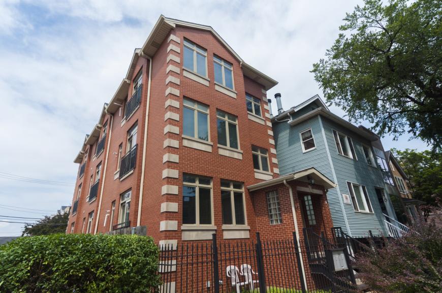 2416 North Greenview Ave. – photo 1