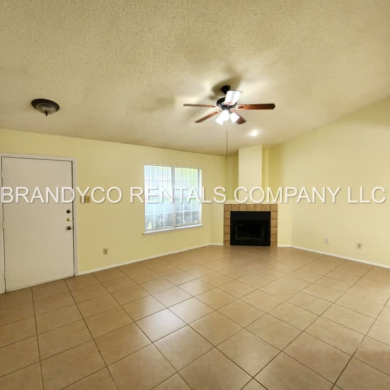 1901 Dickens Drive – photo 2