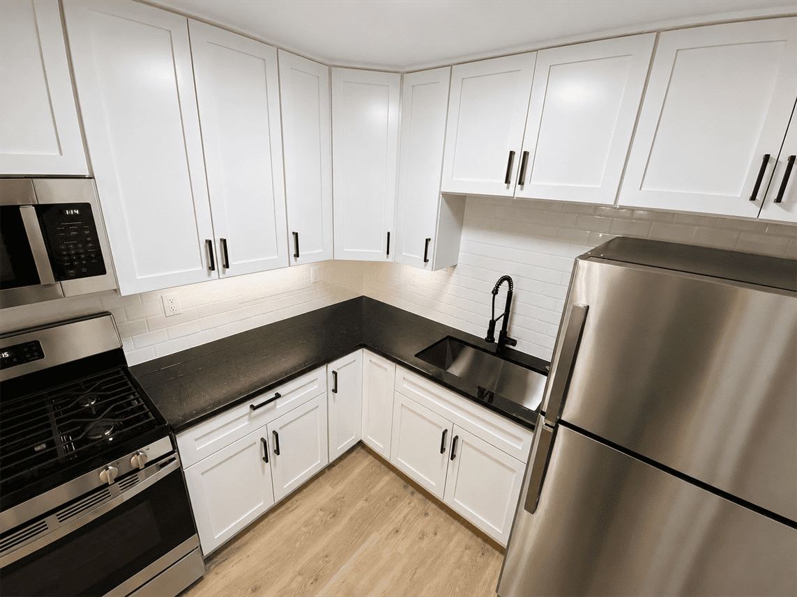 857 Glenn Ct – photo 4