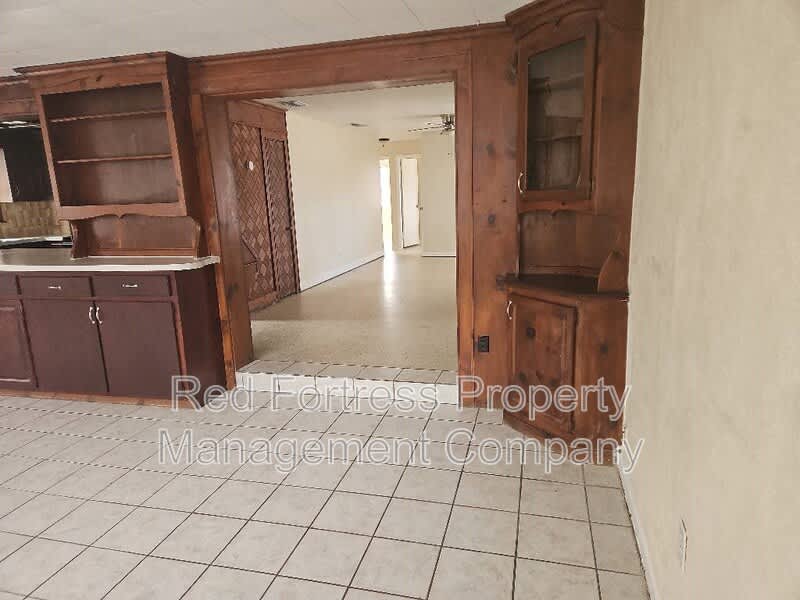 2530 Kennesaw St – photo 5