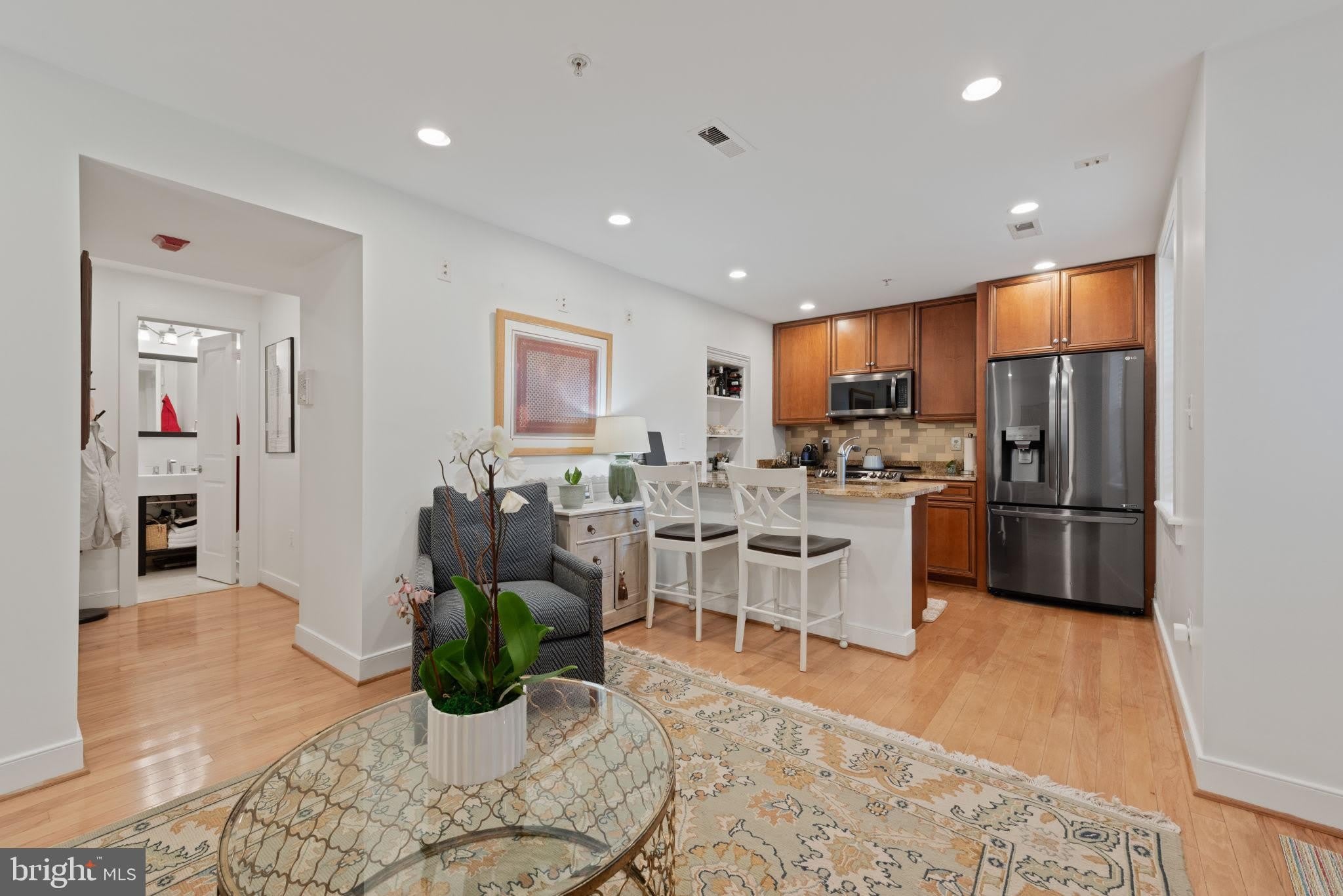 424 E CAPITOL Street NE – photo 5