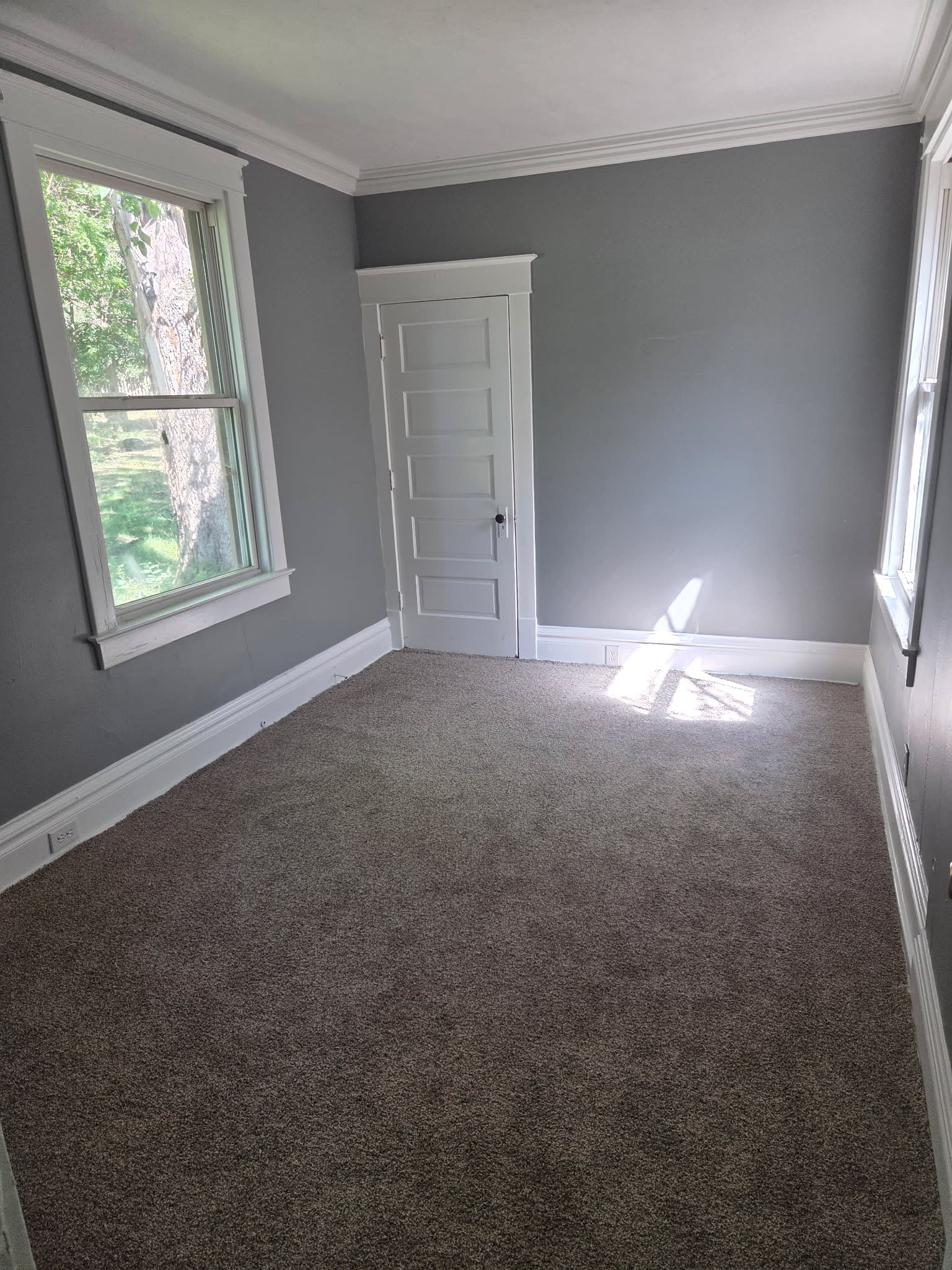 1023 East Behrends Avenue – photo 5