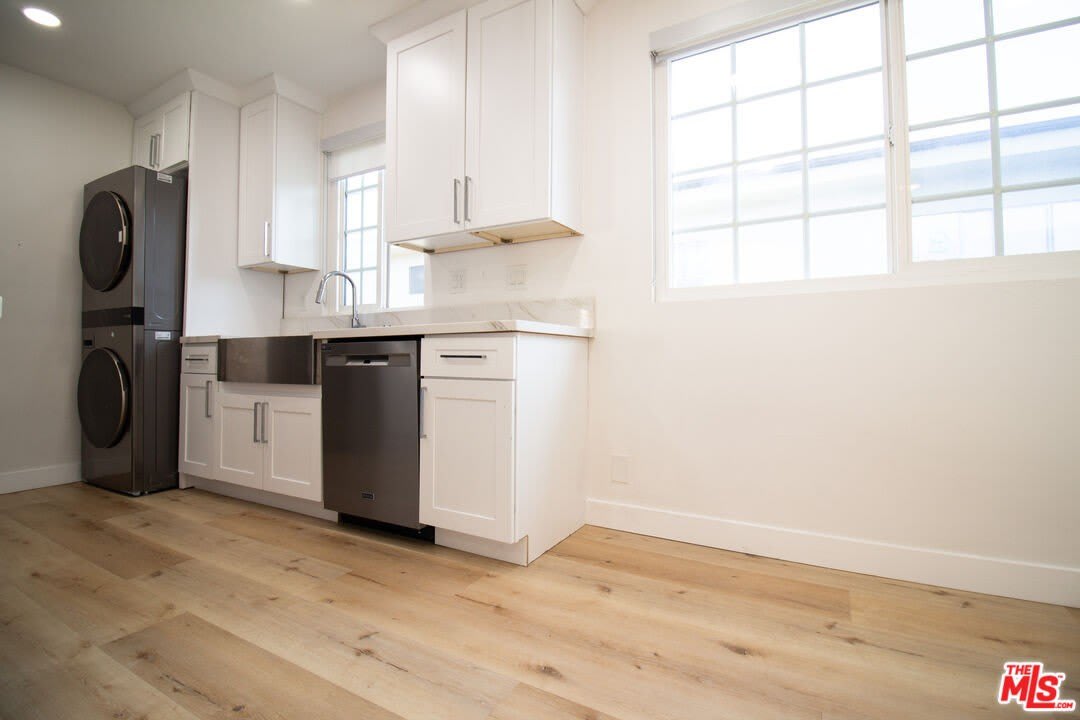 835 S Sherbourne Dr – photo 4