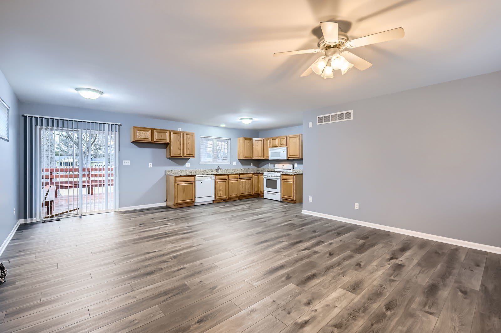 601 Oakwood Drive – photo 3