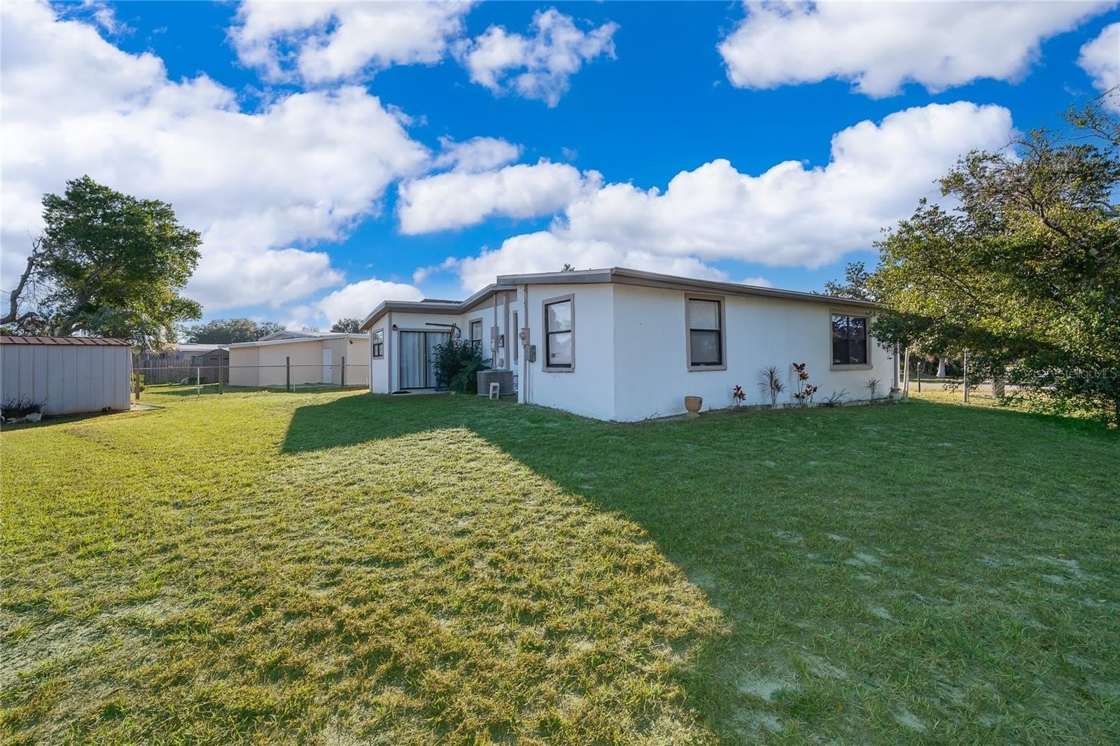 944 HALSTEAD Street – photo 4