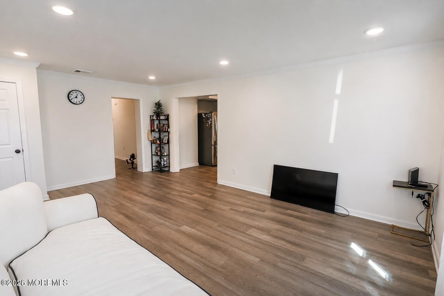 837 Forest Avenue – photo 2