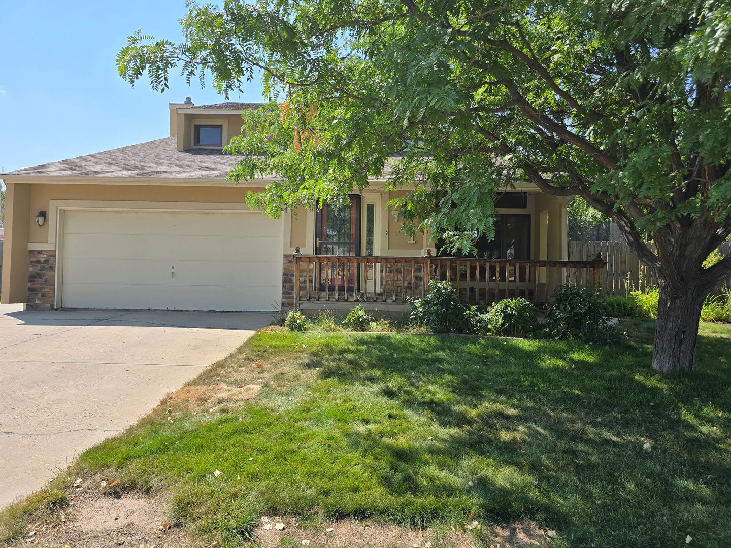 3 Bed 1 5 Bath Contemporary Two Story On Corner Lot – photo 1