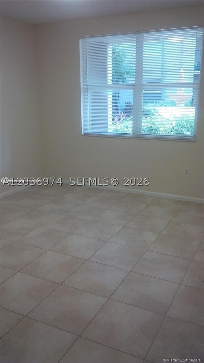 17125 N Bay Rd – photo 3