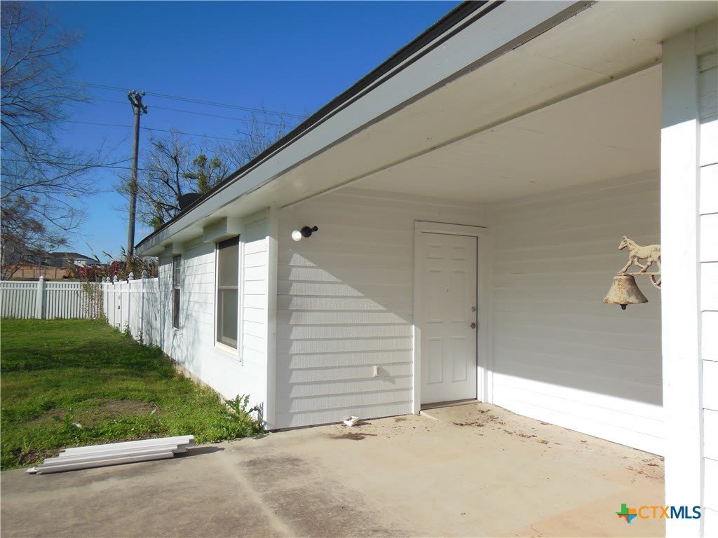 1830 Coffee Road – photo 2